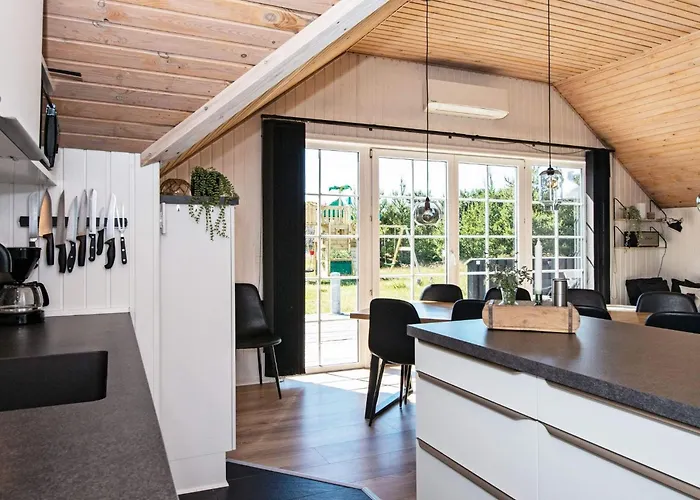 Luxury Retreat With Pool - By Traum 別荘 Fanø