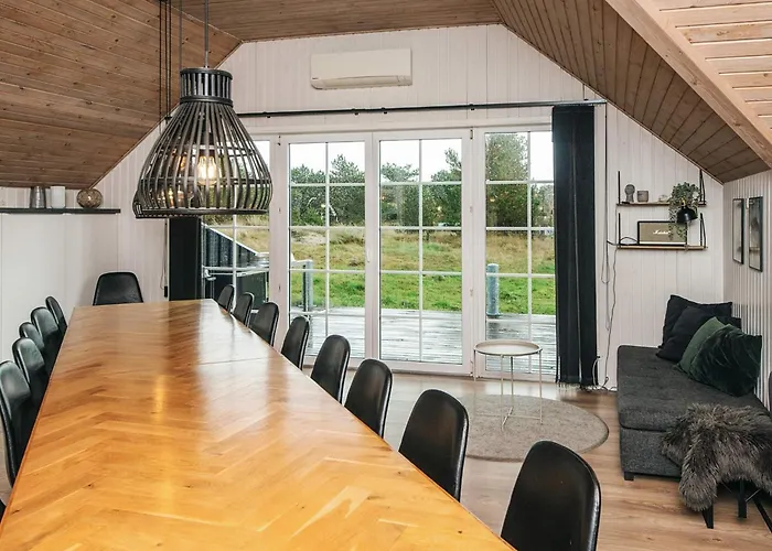 Luxury Retreat With Pool - By Traum 別荘 Fanø